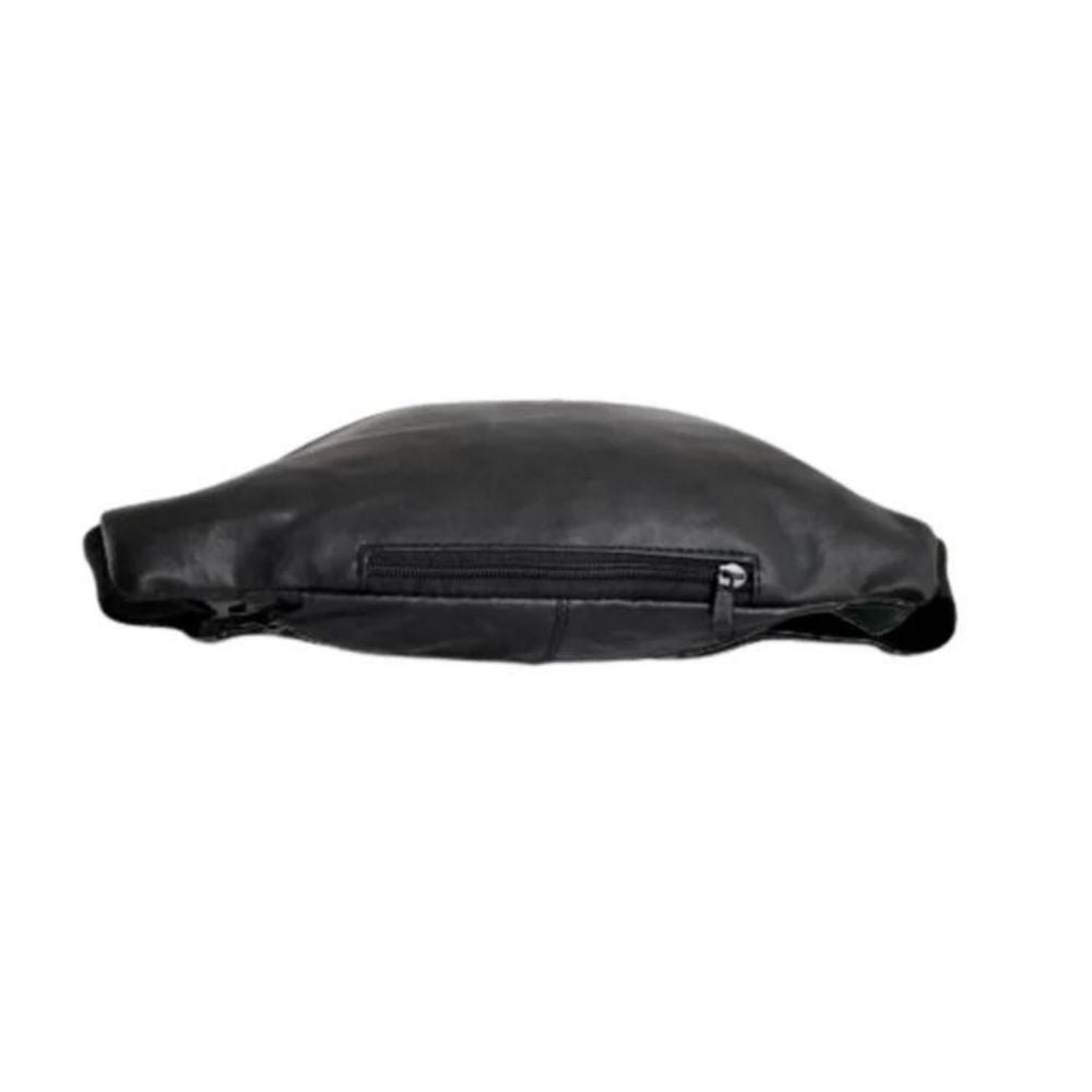 black-leather-buckle-bag