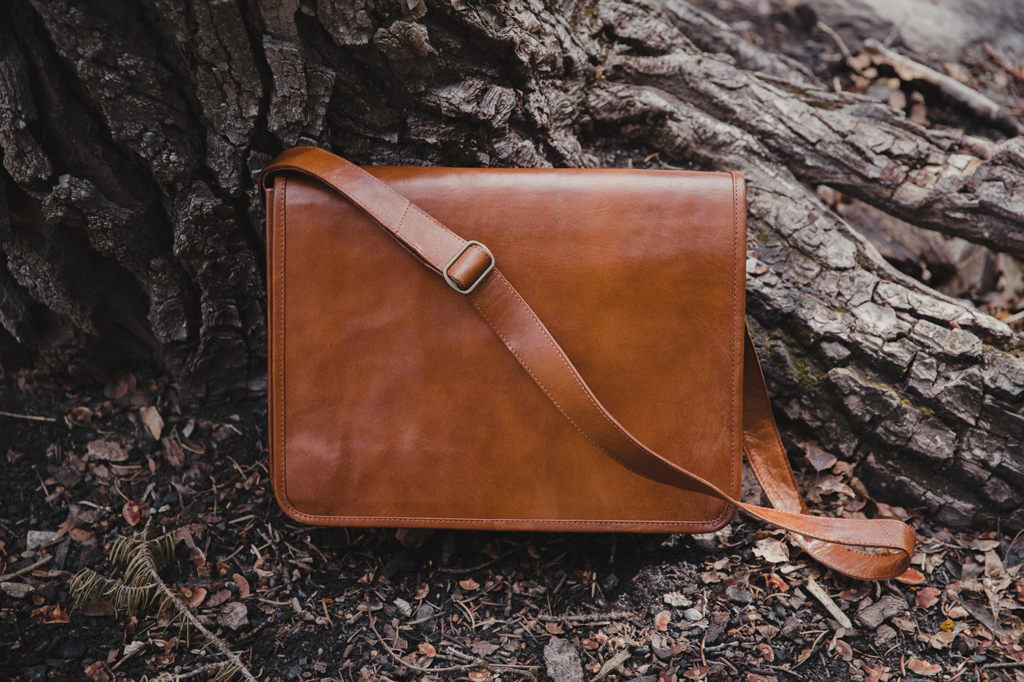 Genuine Leather Laptop Messenger Bag with Shoulder Strap