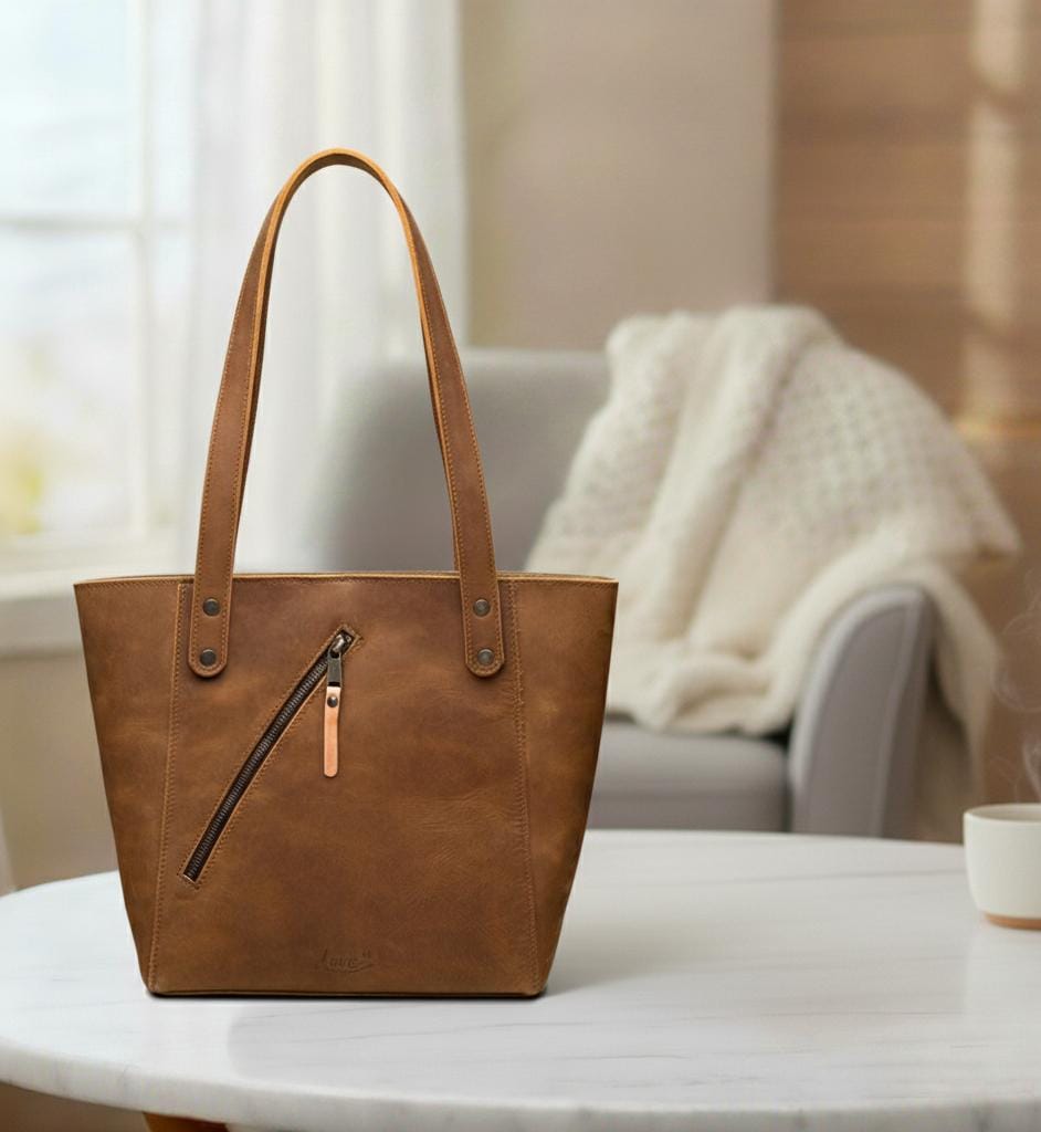 Everyday Discreet Leather Tote