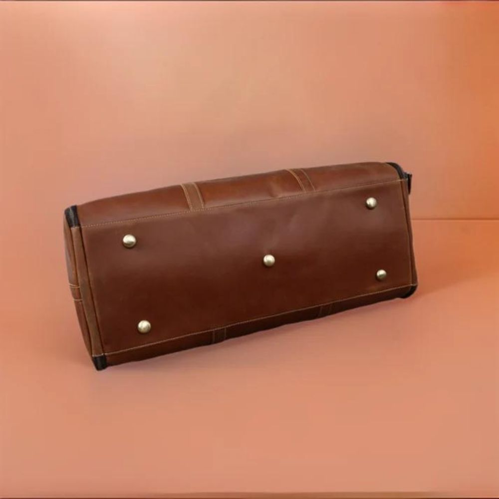 brown-duffle-leather-bag