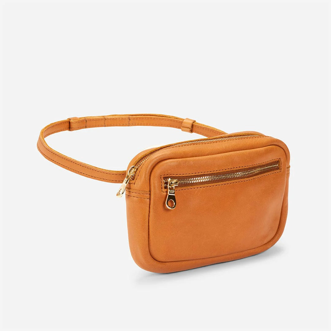 Everyday Leather Travel Belt Bag – Hands-Free Crossbody