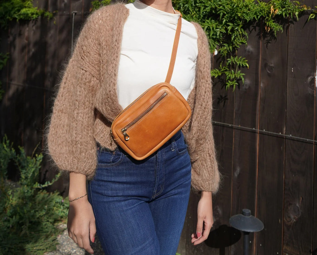 Everyday Leather Travel Belt Bag – Hands-Free Crossbody