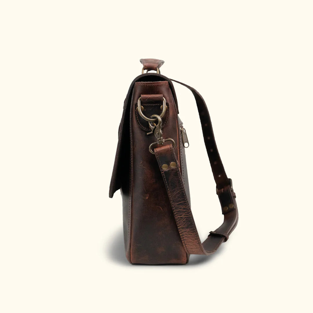 Full-Grain Leather Laptop Messenger Bag – Vintage Style