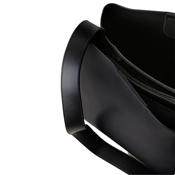 womens-black-leather-bag